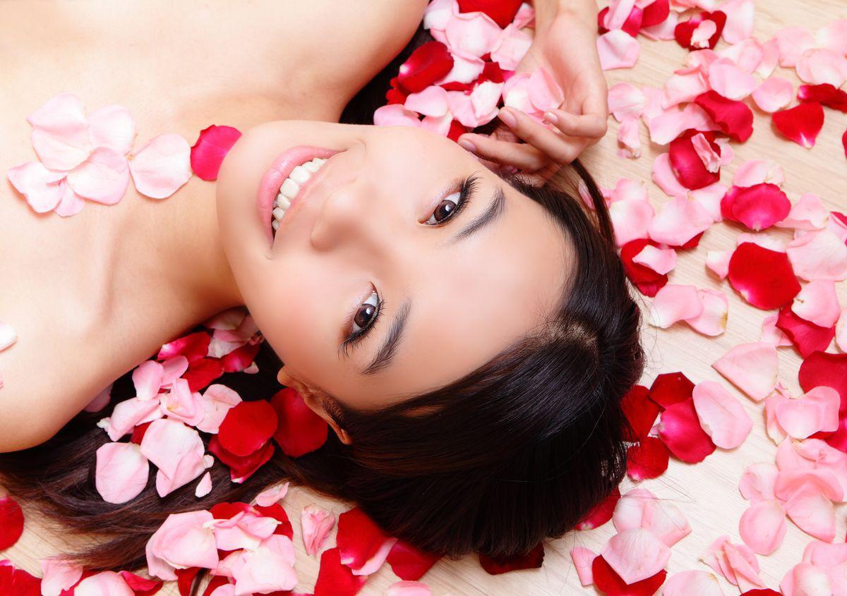 How You Can Use Rose Water for Your Skin  