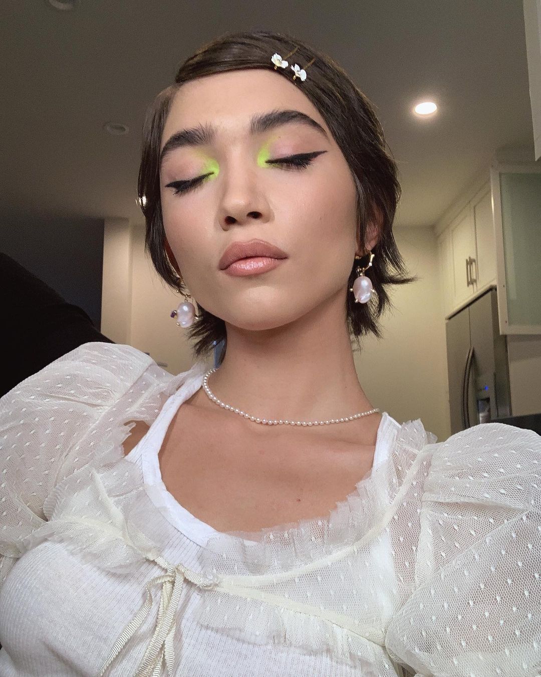 Follow Rowan Blanchard’s lead and accessorize your pageboy haircut with cute hair clips. (Instagram.com/rowanblanchard)