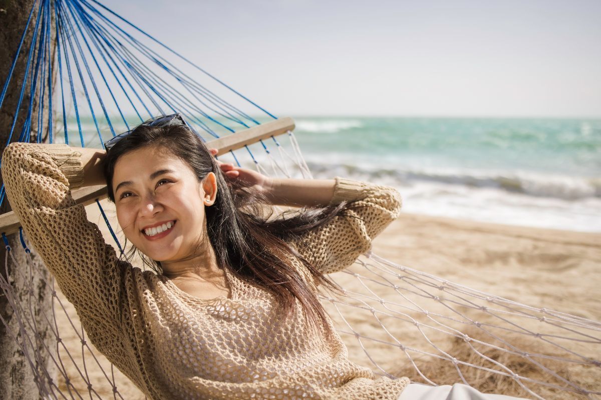 How to Embrace Blue Beauty and Sustainable Living Through Your Haircare Routine 