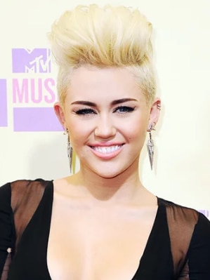 Take inspo from Miley’s bleached pompadour 