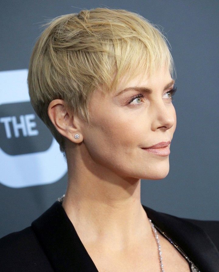 If you want a head-turning hairdo with minimal upkeep, pixie cut is the winner. (Pinterest.com/ByAnonWoLf)