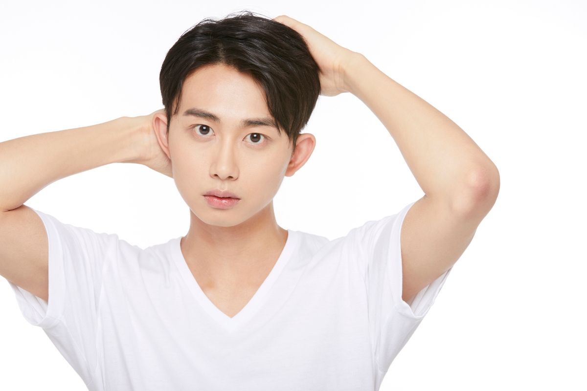 Tóc nam ngắn 2024 cho mặt tròn