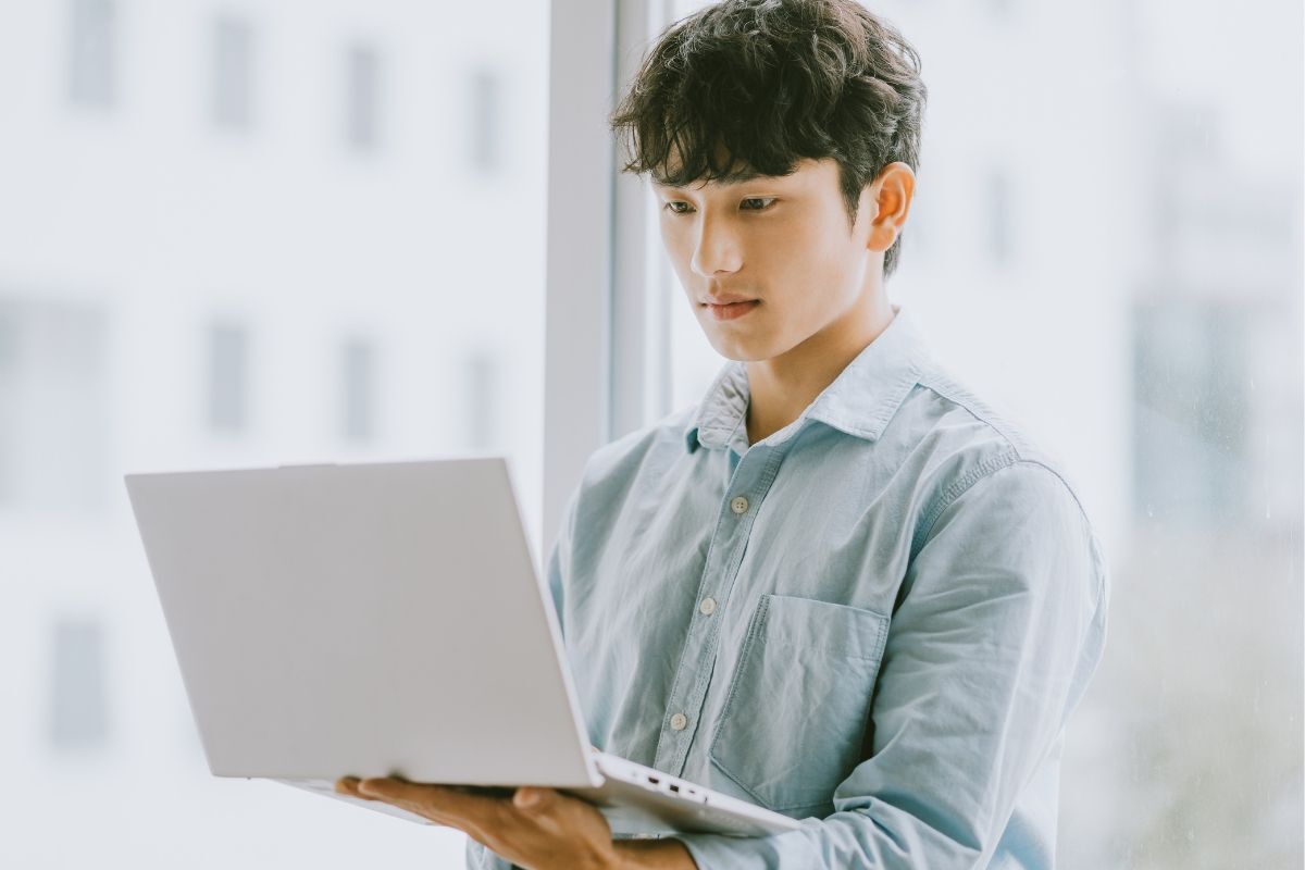 Tóc nam ngắn phong cách Hàn Quốc lãng tử