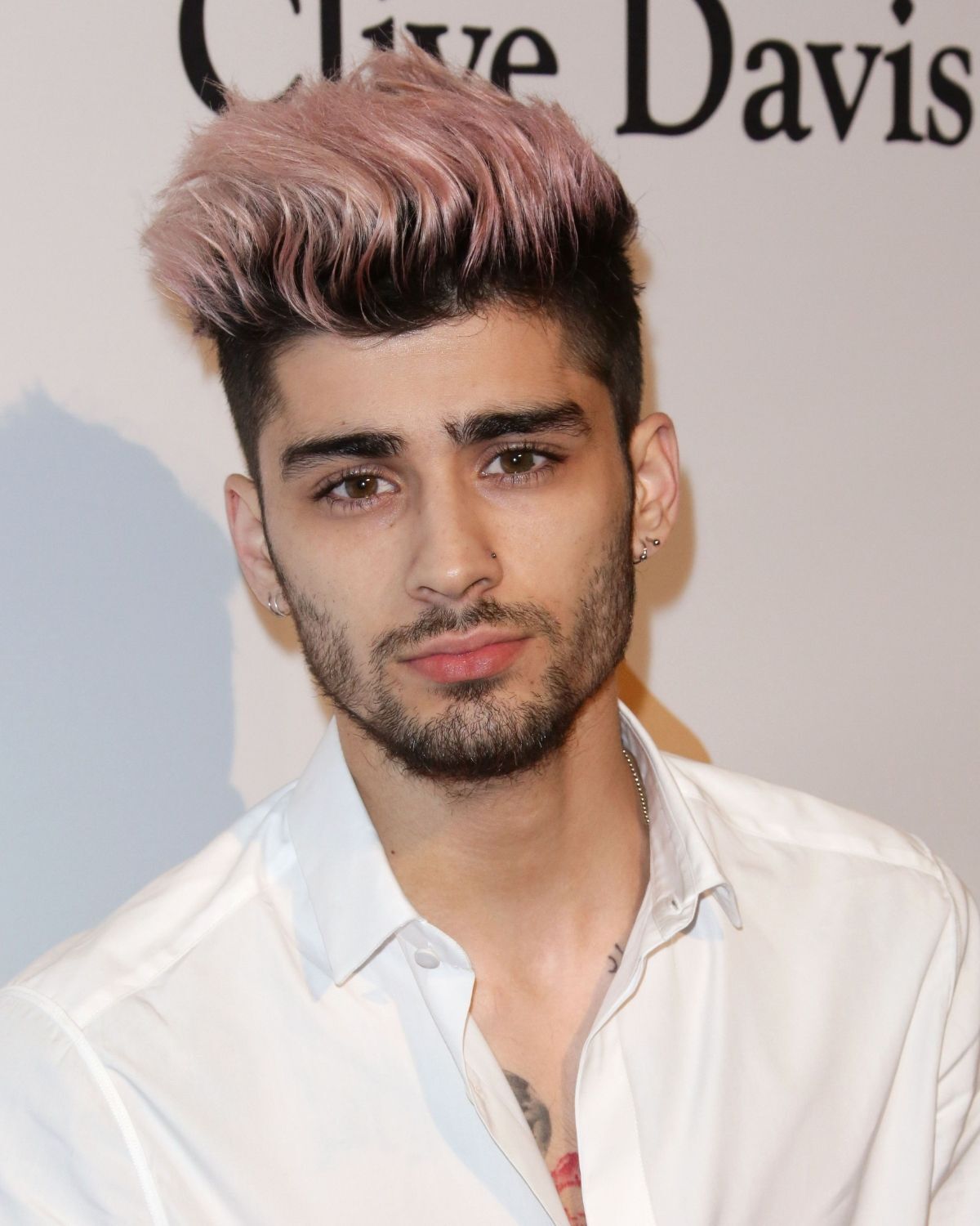 Tóc nam ngắn 2024 Pompadour hiện đại