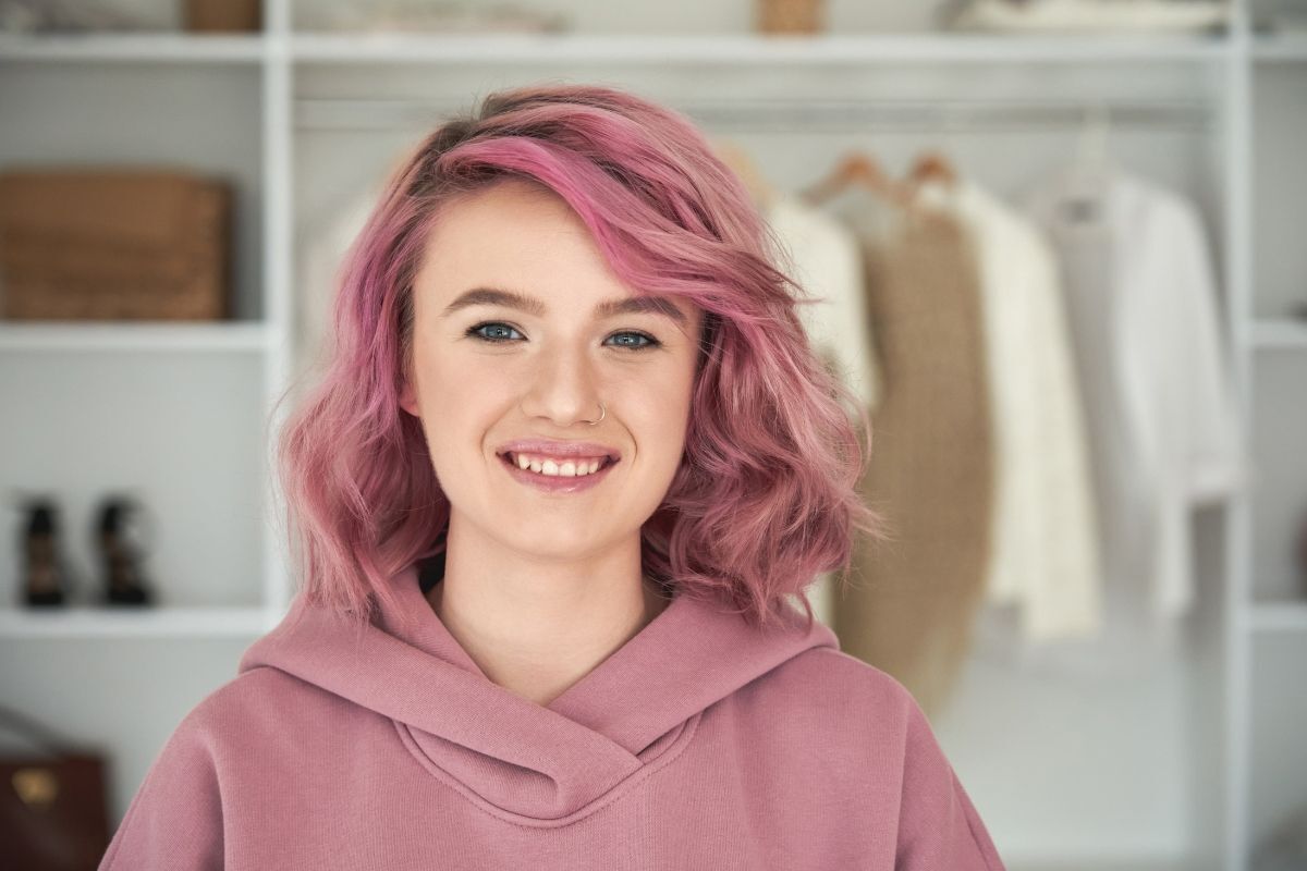 tóc màu hồng khói 