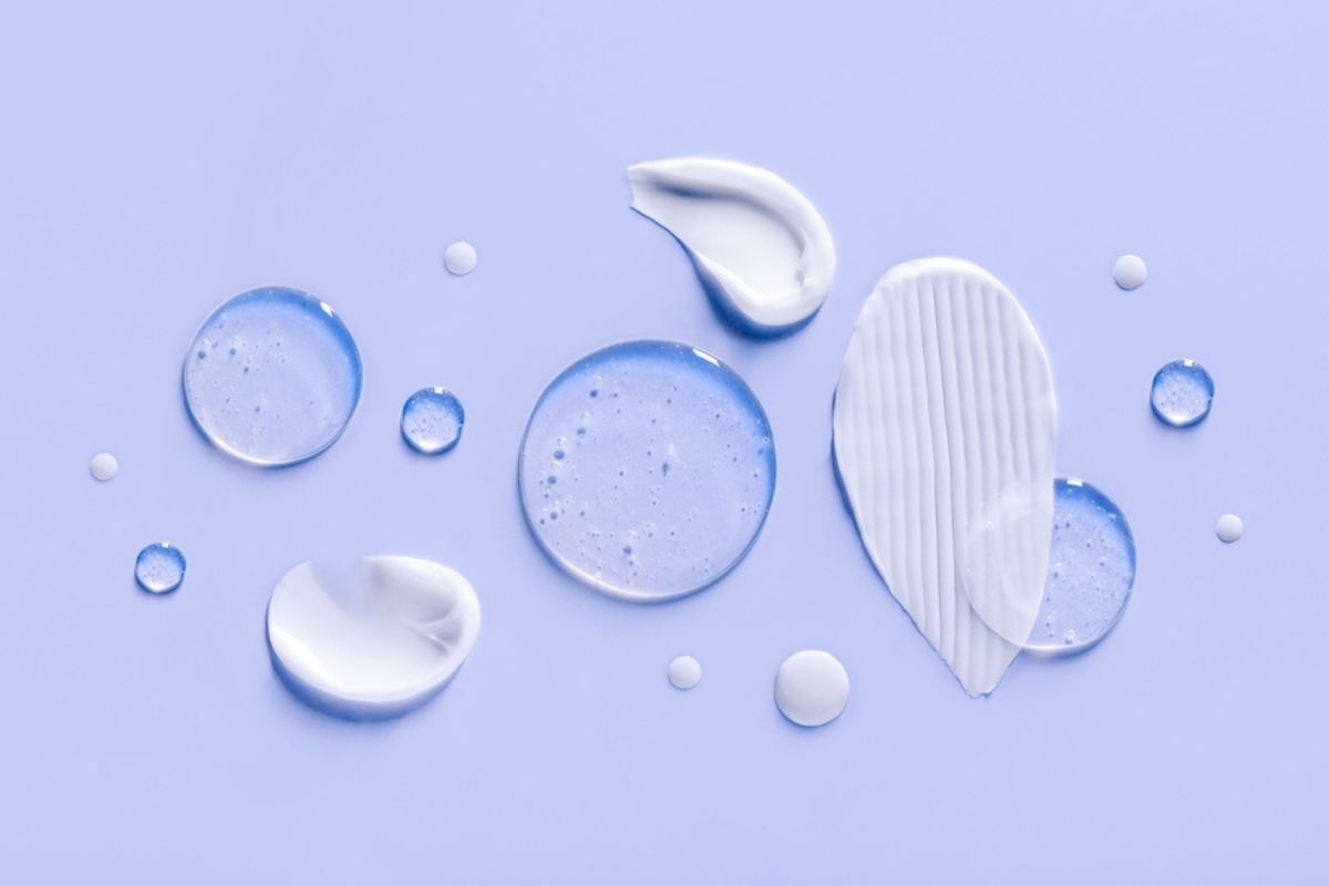 Bakuchiol kết hợp Bakuchiol với thành phần khác hình chụp các kết cấu khác nhau của mỹ phẩm