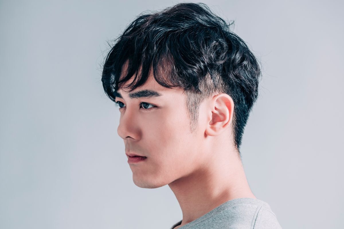 kiểu tóc undercut nam ngắn nam uốn xoăn 