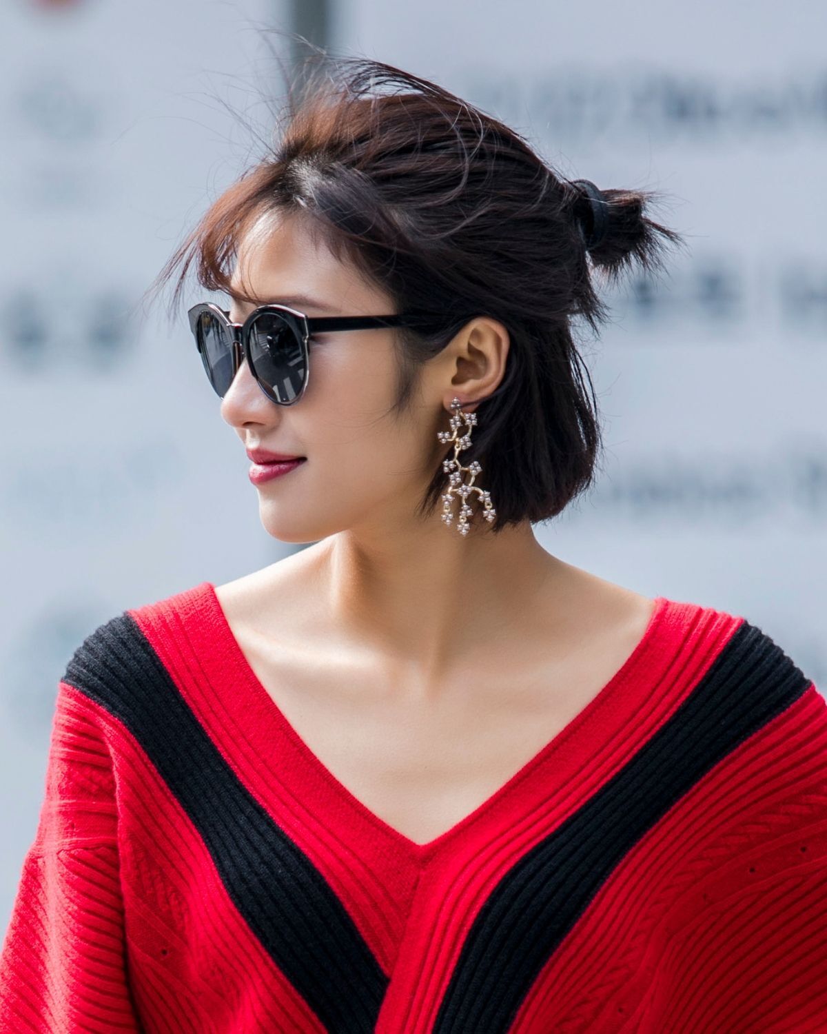 Cách buộc tóc nửa đầu cho tóc ngắn 