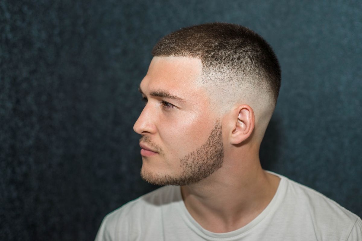 kiểu tóc undercut nam đầu đinh