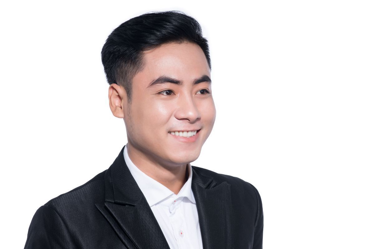 Kiểu tóc short quiff cho mặt tròn