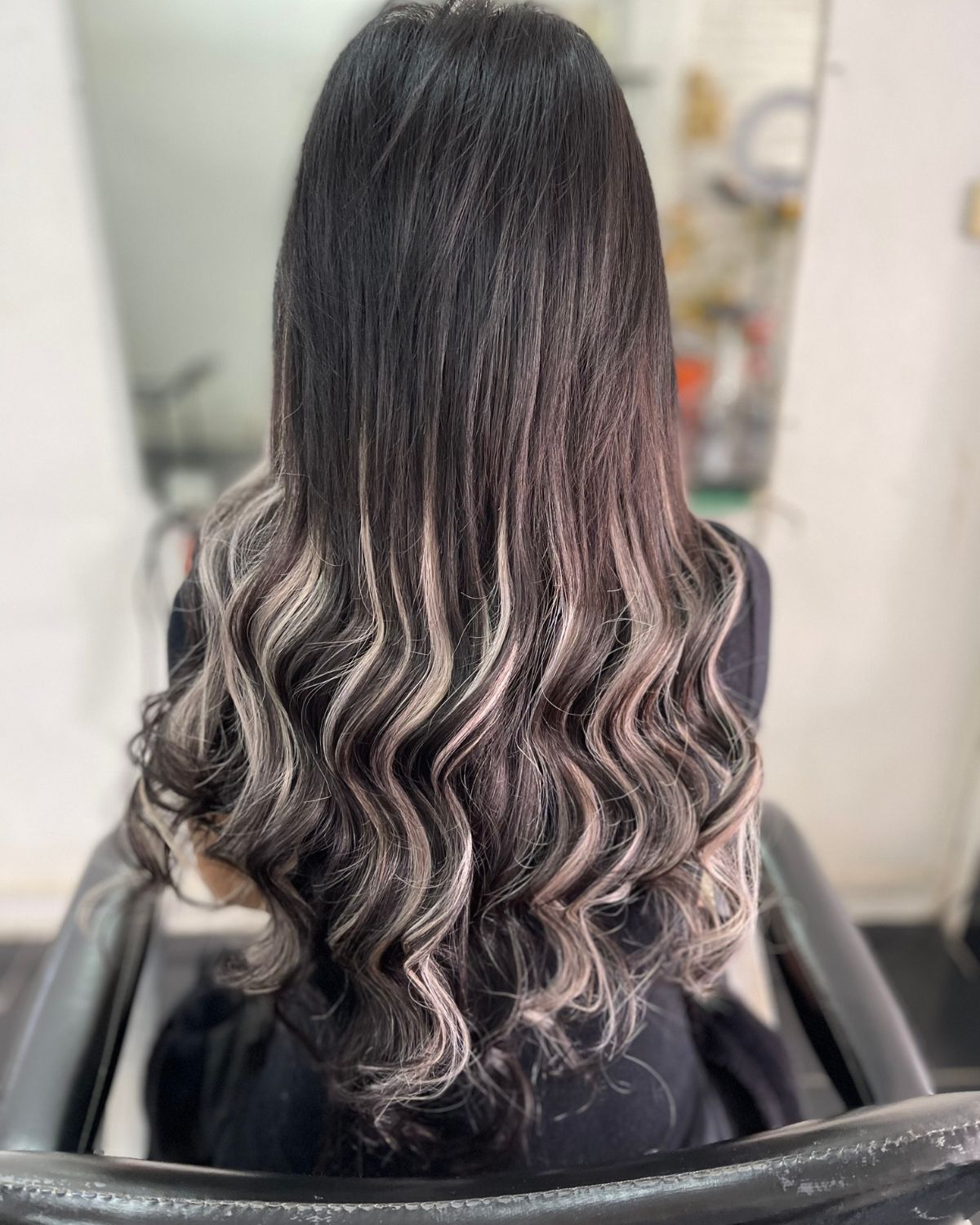 tóc gẩy light trên nền tóc đen