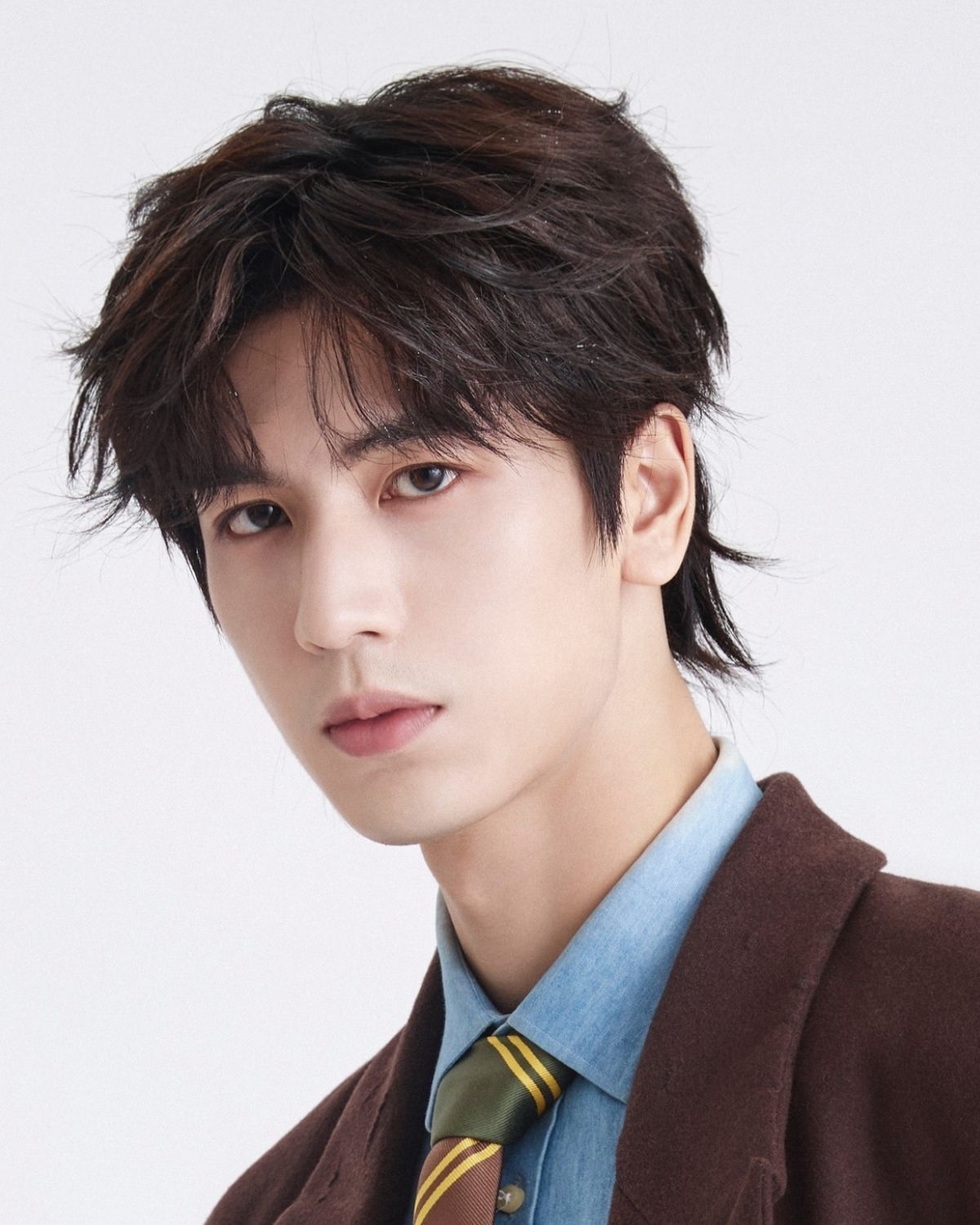 Tóc layer nam cắt tỉa kiểu mullet phần đuôi tóc dài 