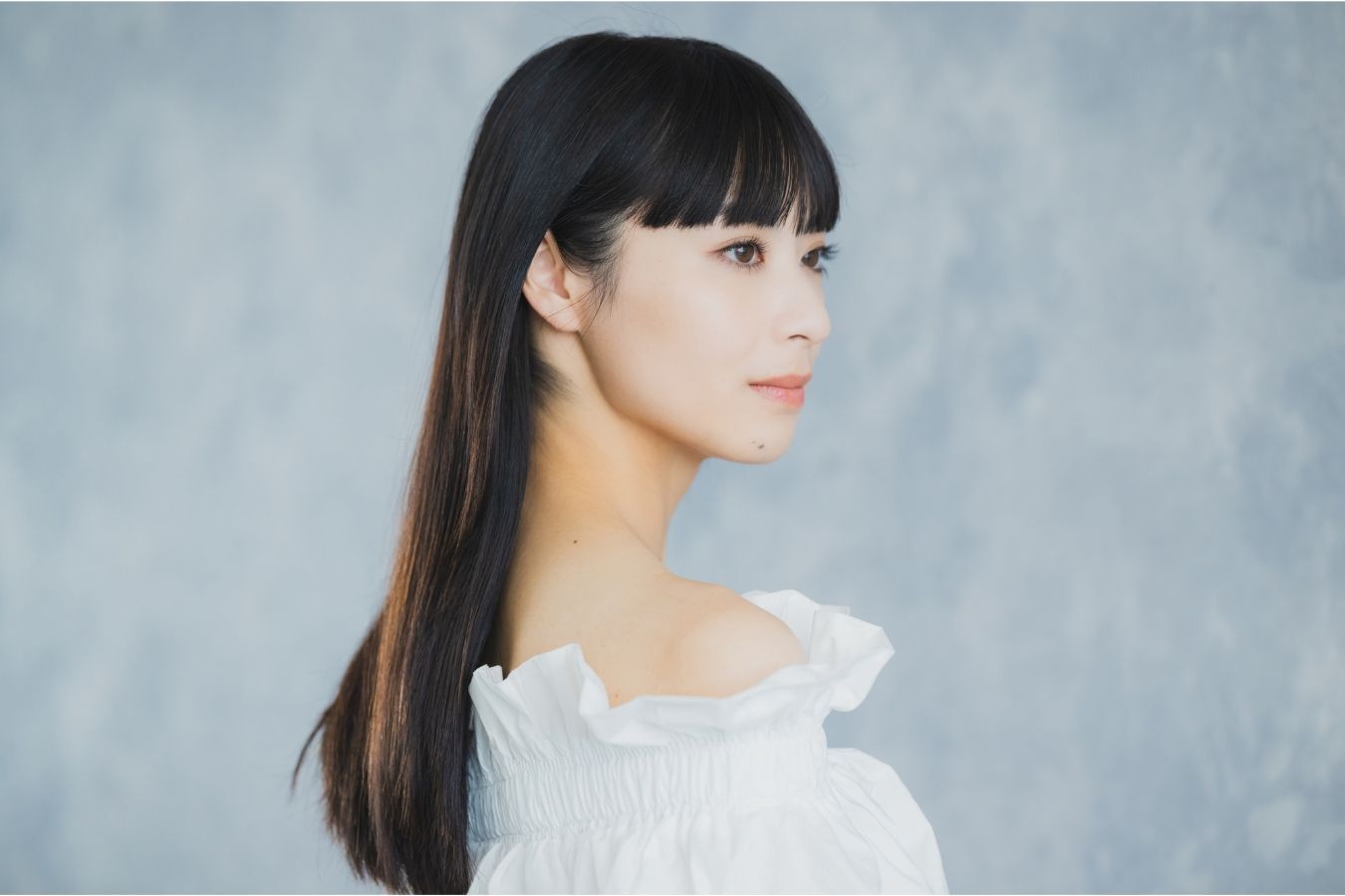 Kiểu tóc dài thẳng mái ngang