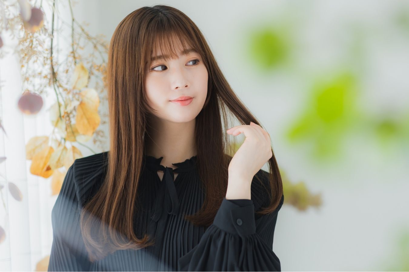 Tóc dài ngang lưng mái ngang