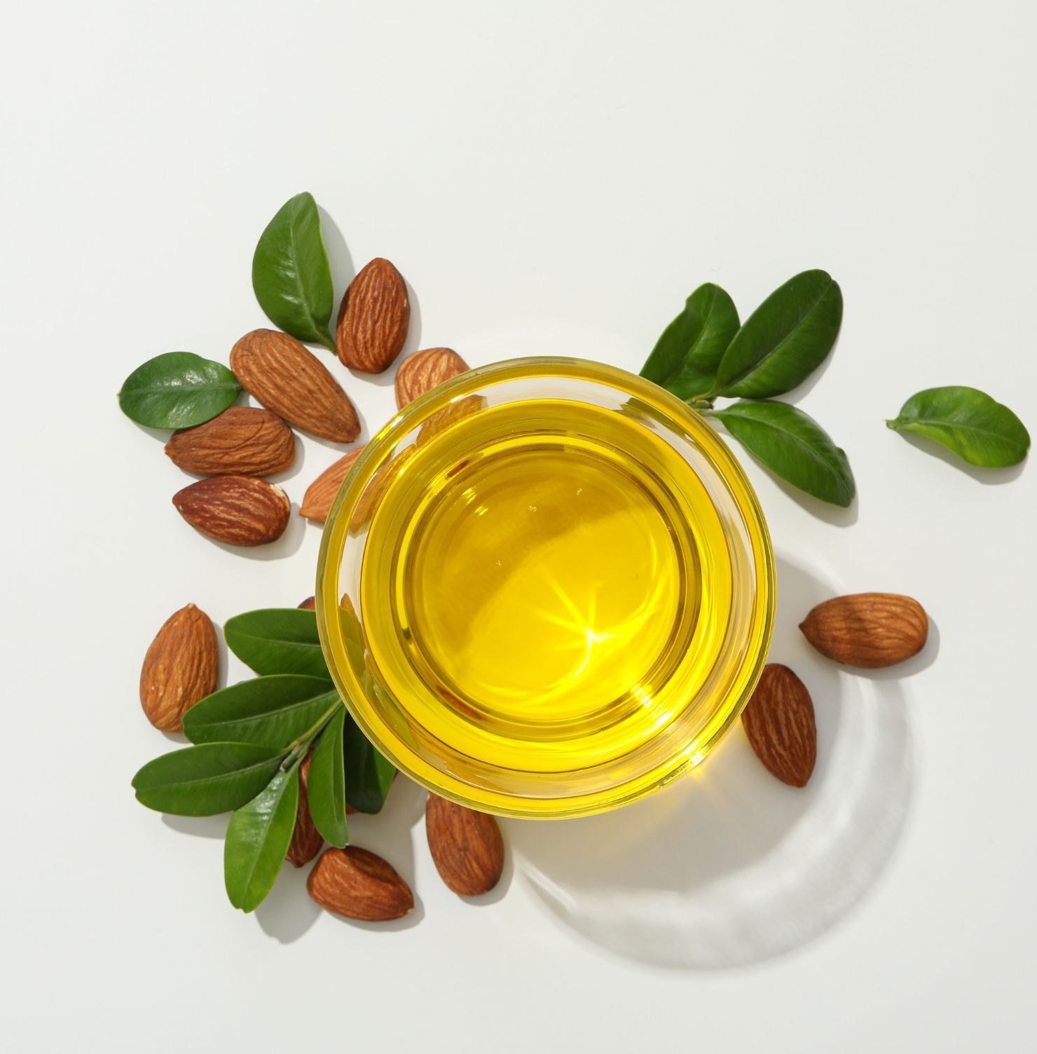 Cách trị thâm đầu gối bằng dầu hạnh nhân