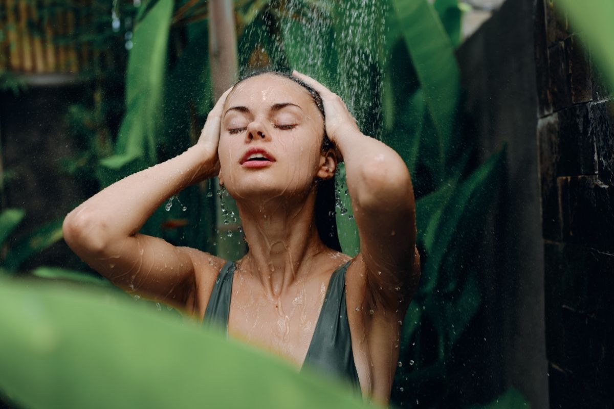 cách gội đầu lâu bết