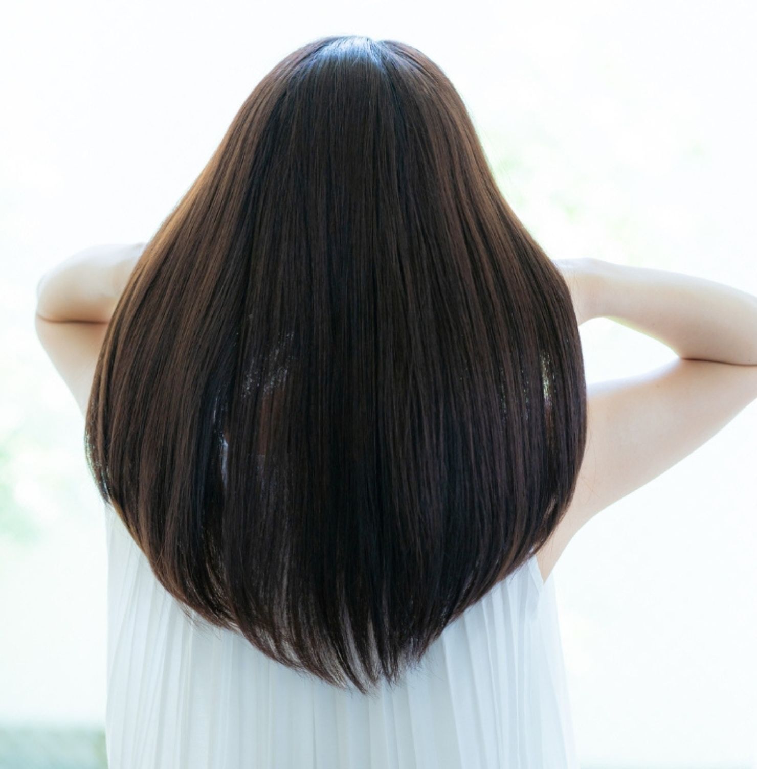 Tóc chiếc lá dài