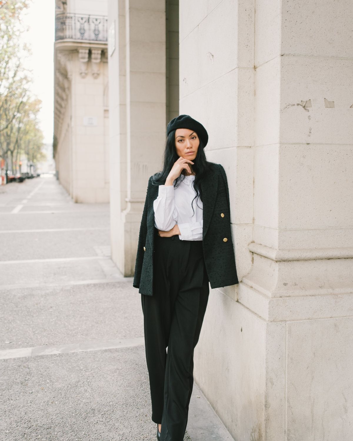 cách phối đồ với quần đen ống rộng áo blazer