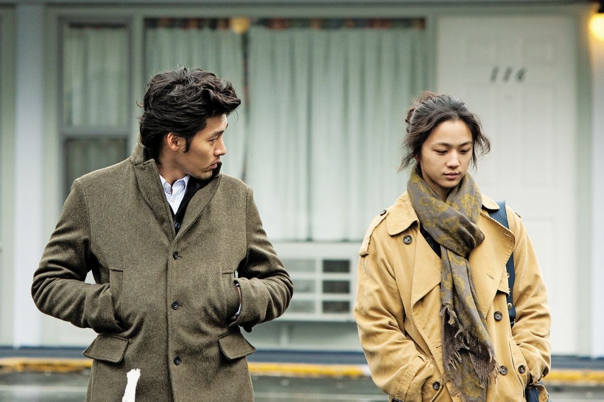 Poster phim Late Autumn của Thang Duy và Hyun Bin