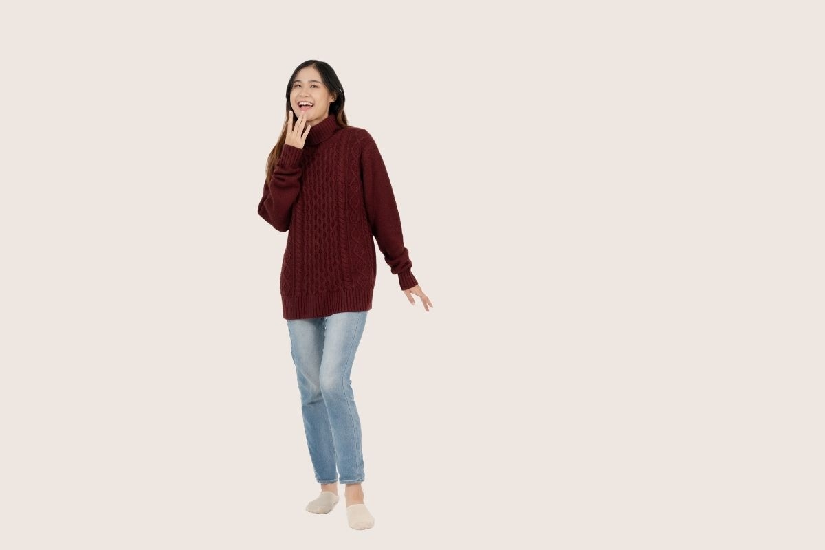 phối đồ với áo len mix áo len dài với quần jean