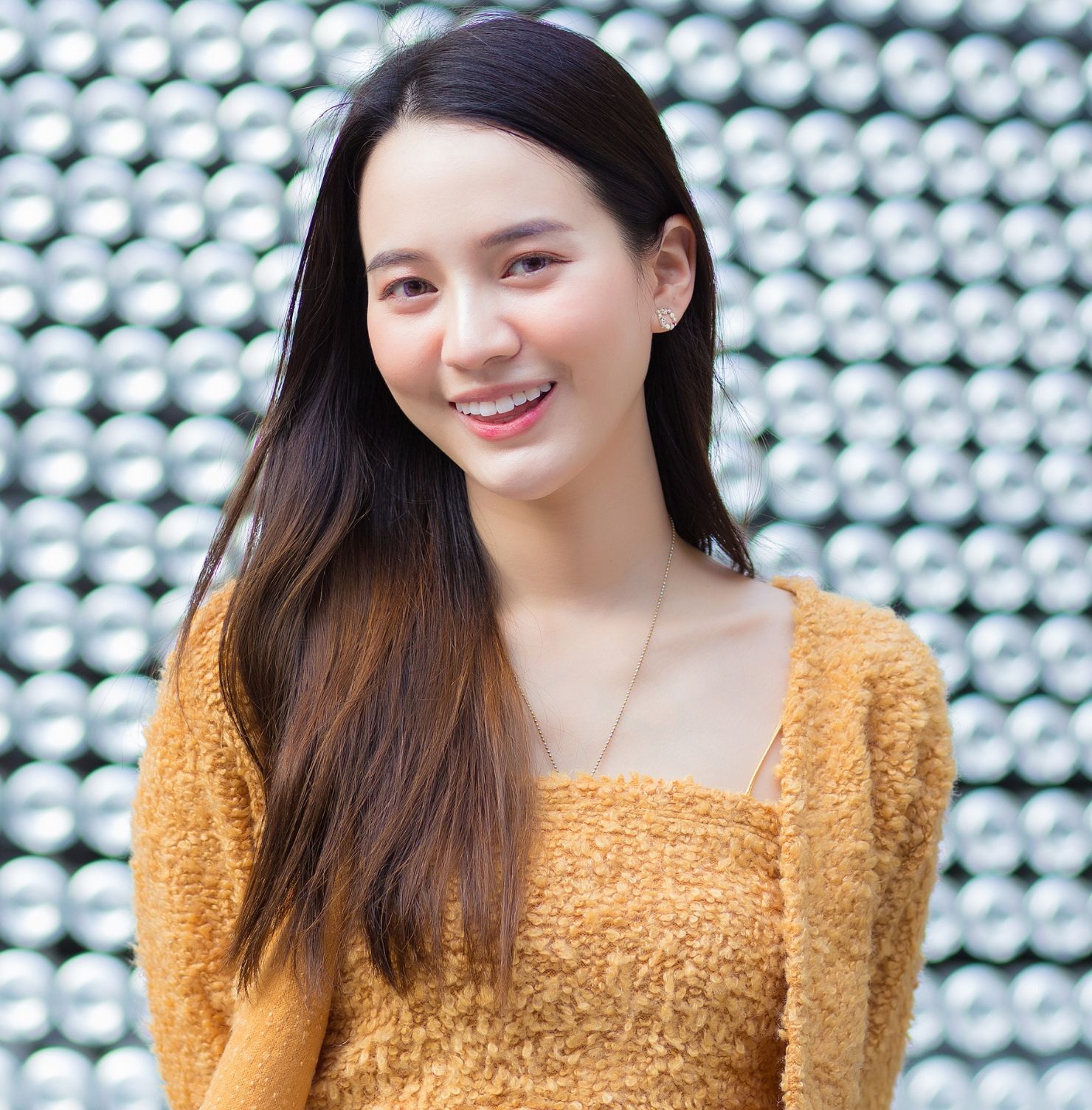 Tóc dài duỗi tự nhiên