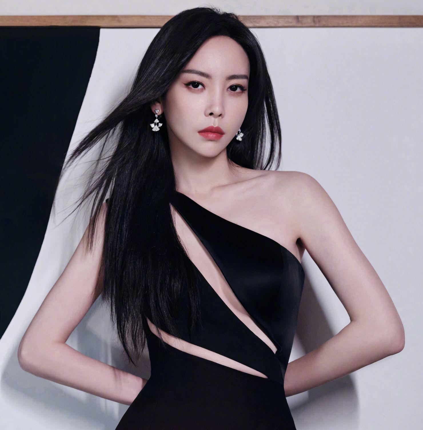 Tóc dài thẳng không mái