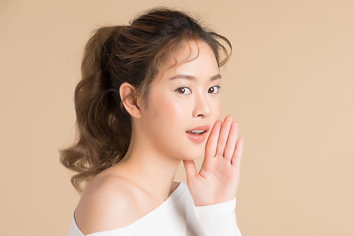 Tóc buộc đuôi ngựa