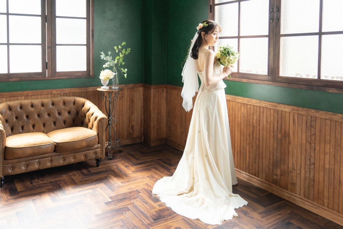 Váy cưới Hàn Quốc màu trắng đẹp sang trọng