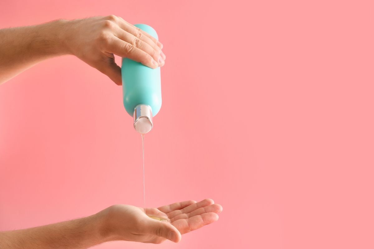 Thành phần Alcohol không nên có trong dầu gội dành cho tóc nhuộm