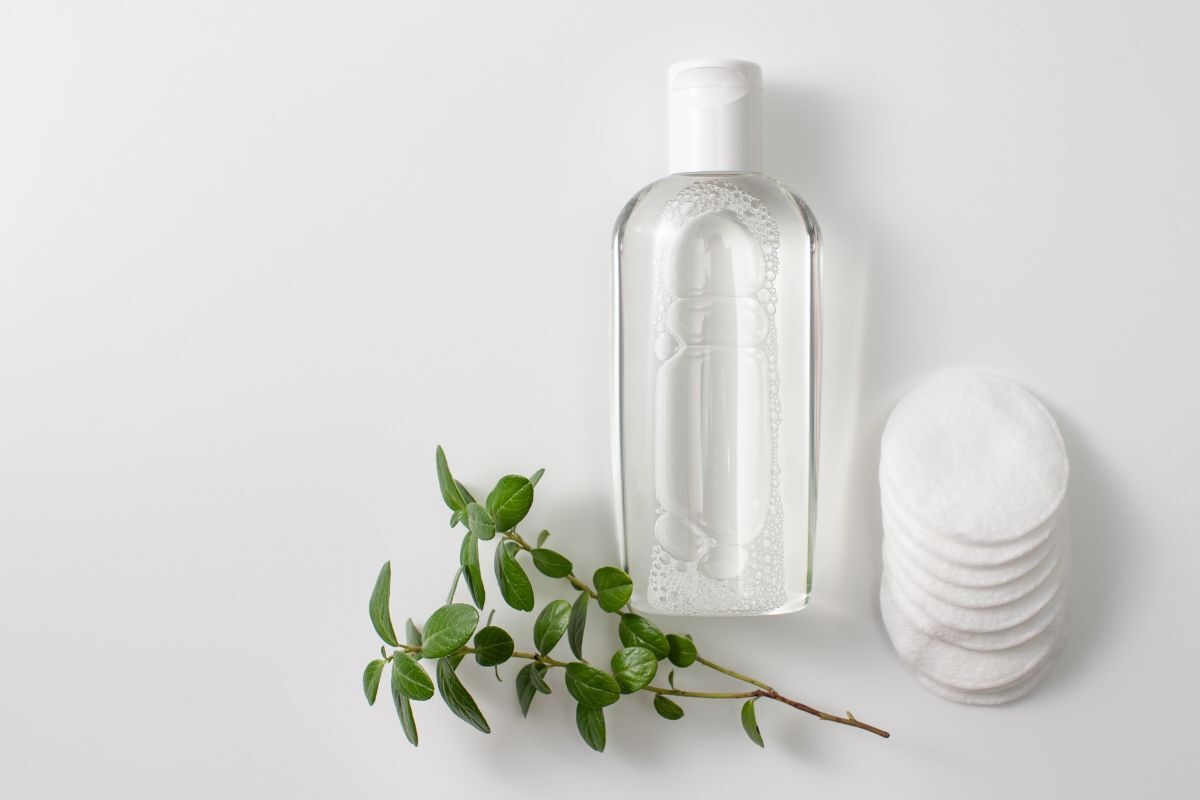 cách dùng nước tẩy trang làm dịu làn da mệt mỏi