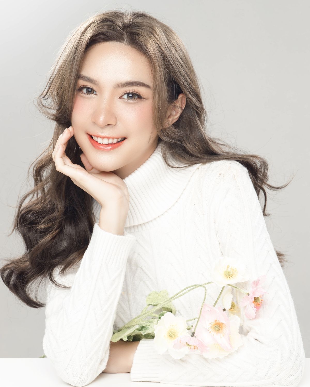 Kiểu tóc 2024 dài mái bay mặt tròn