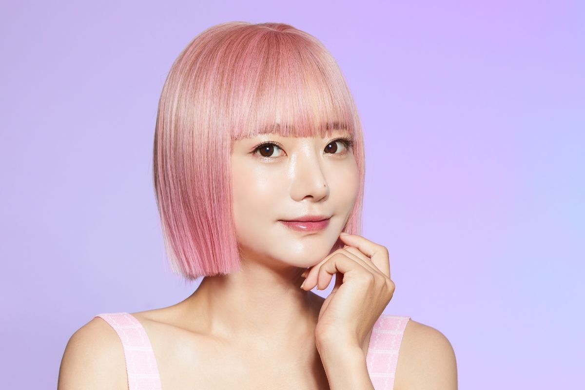 Tóc bob ngắn duỗi thẳng cho mặt tròn