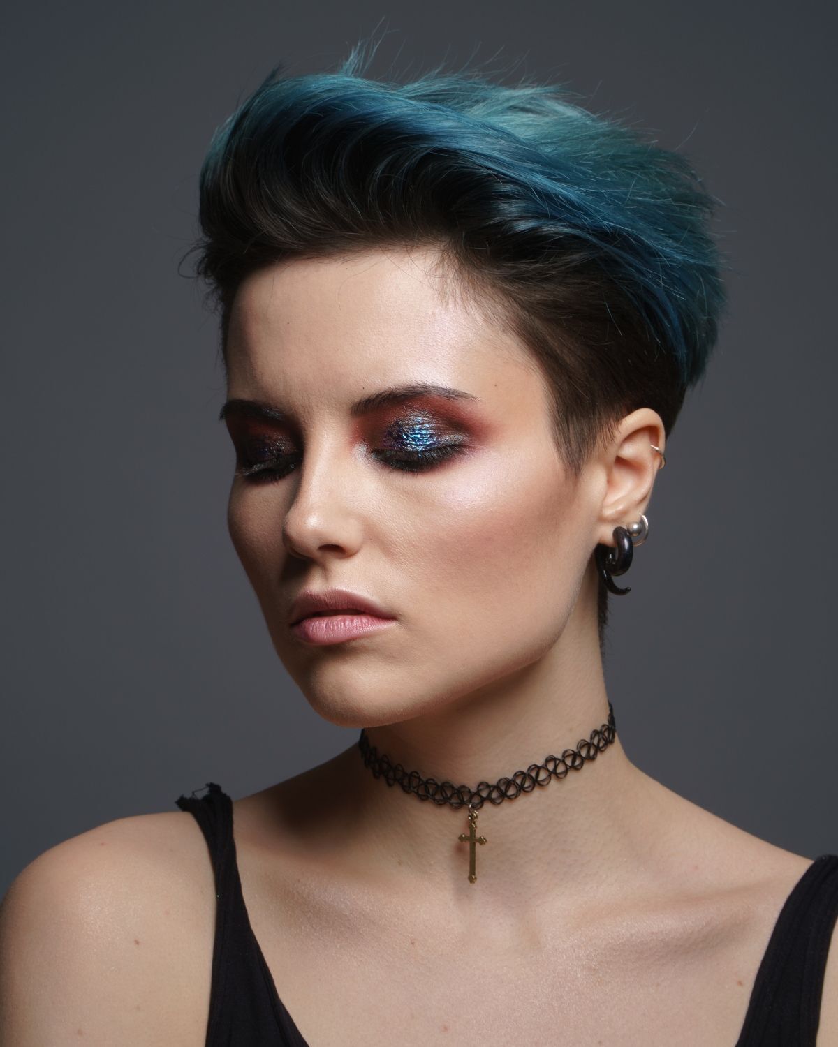 Màu nhuộm xanh đen ánh rêu