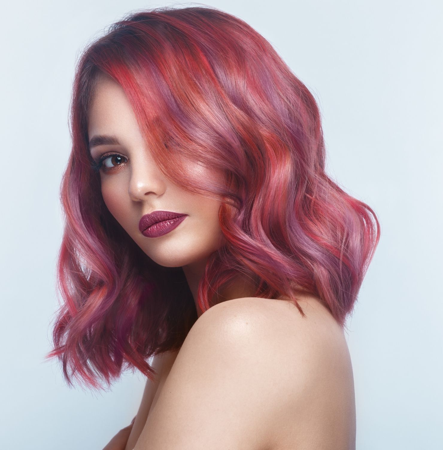 Tóc màu phúc bồn tử nhuộm highlight