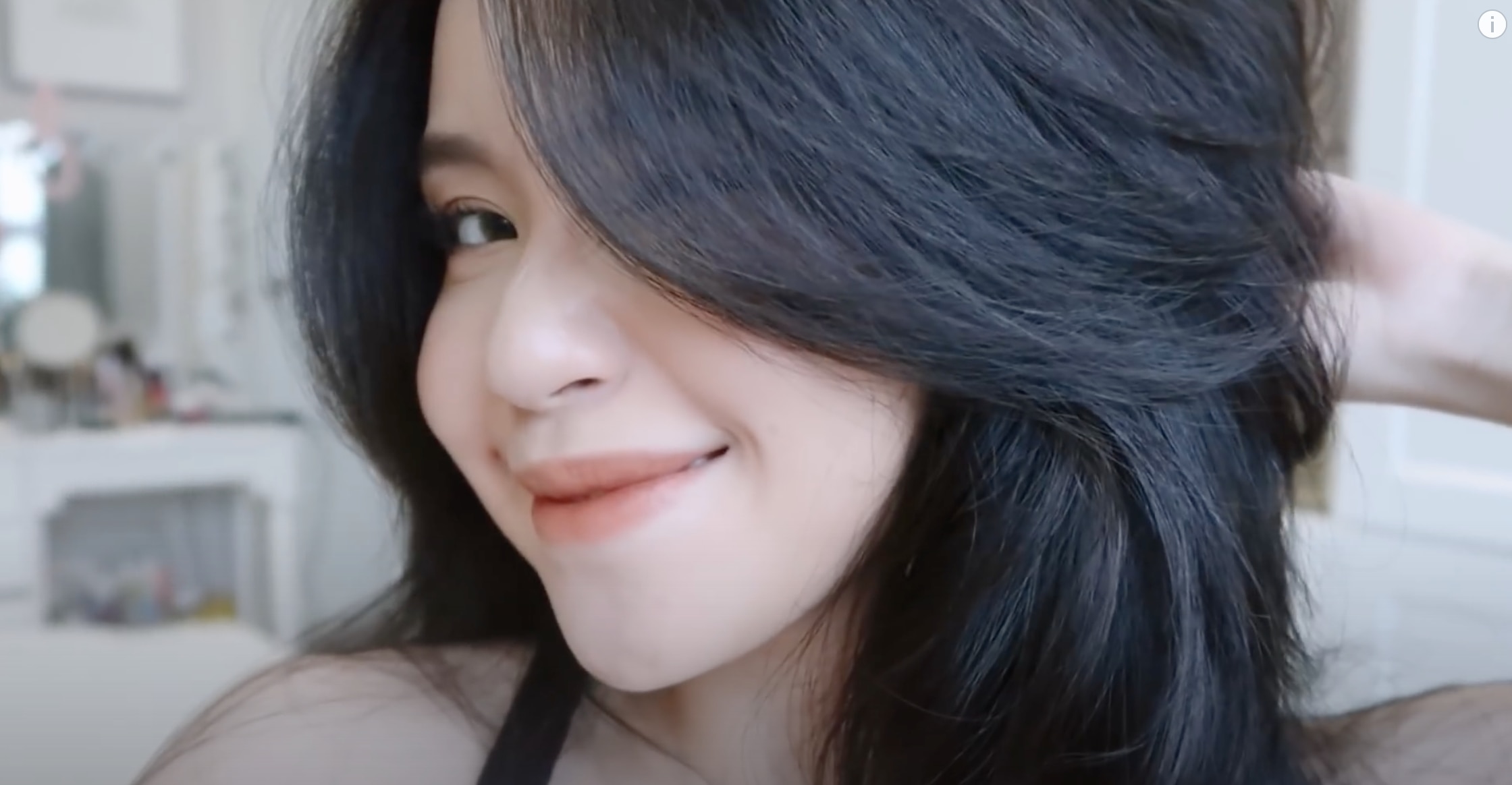 hinh cover toc mai bay Quynh Thi