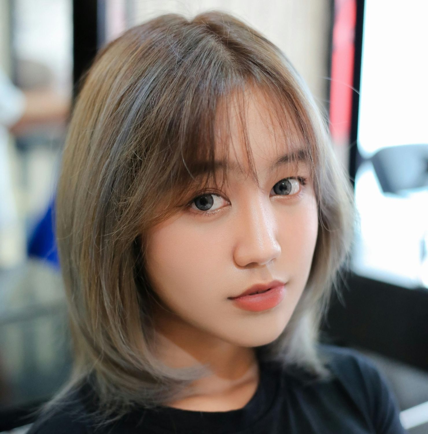  Tóc ngắn ngang vai thẳng mái bay