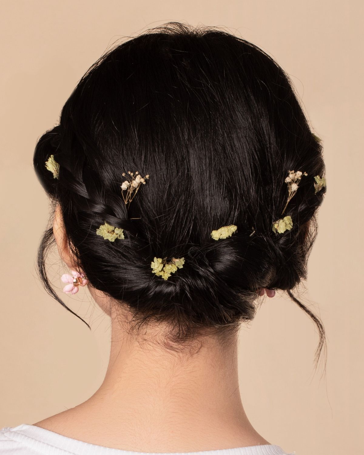 Kiểu tóc mặc áo dài 2024 tóc tết quanh đầu gọn gàng