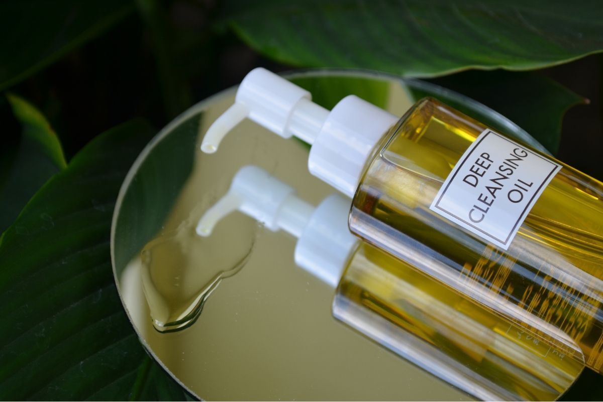 Dầu tẩy trang là gì?