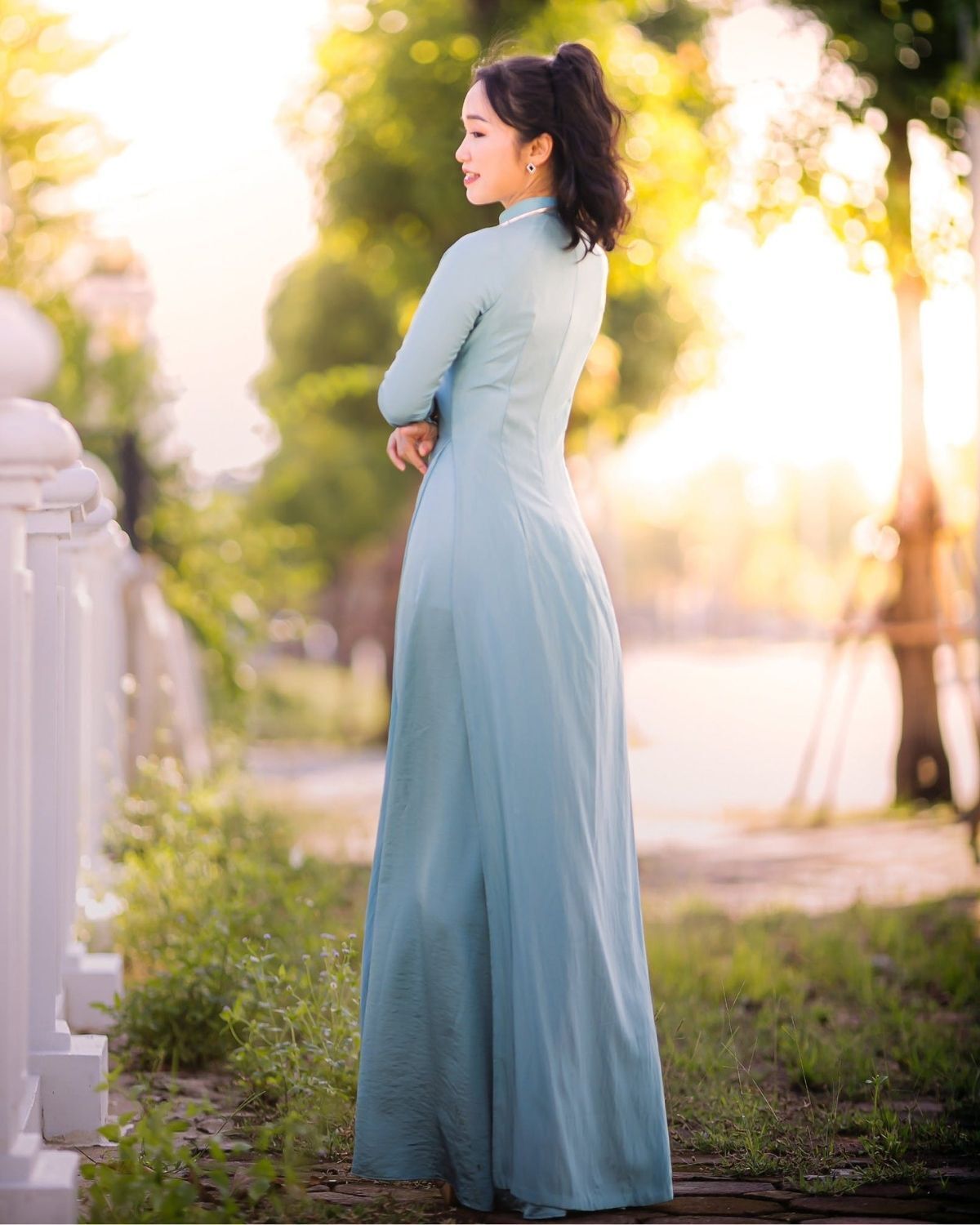 Kiểu tóc mặc áo dài 2024 đơn giản buộc đuôi ngựa