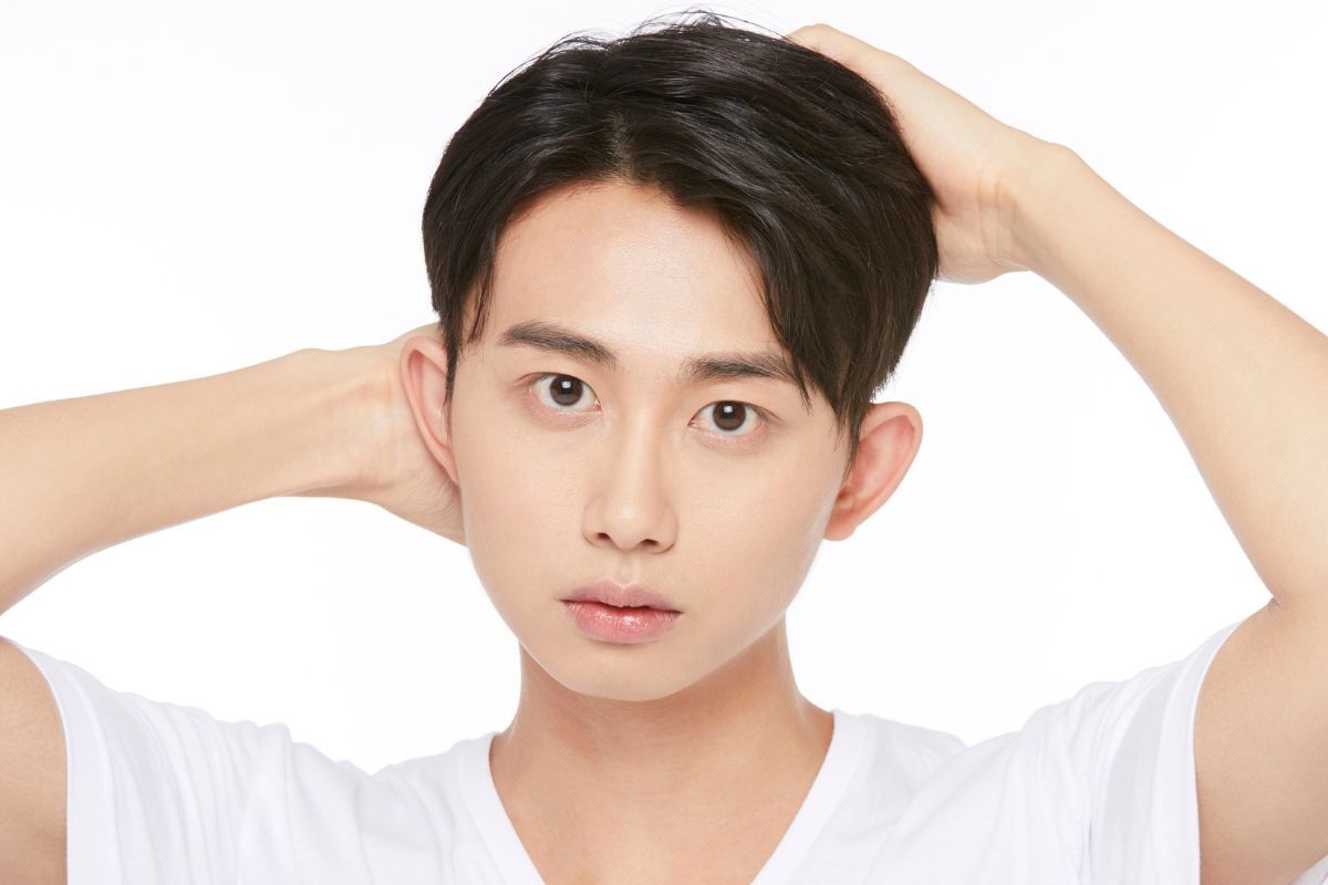 Tóc Two Block Layer cho nam mặt tròn