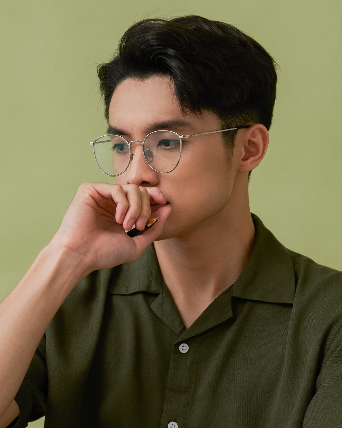 Tóc Two Block Layer cho nam mặt vuông góc cạnh