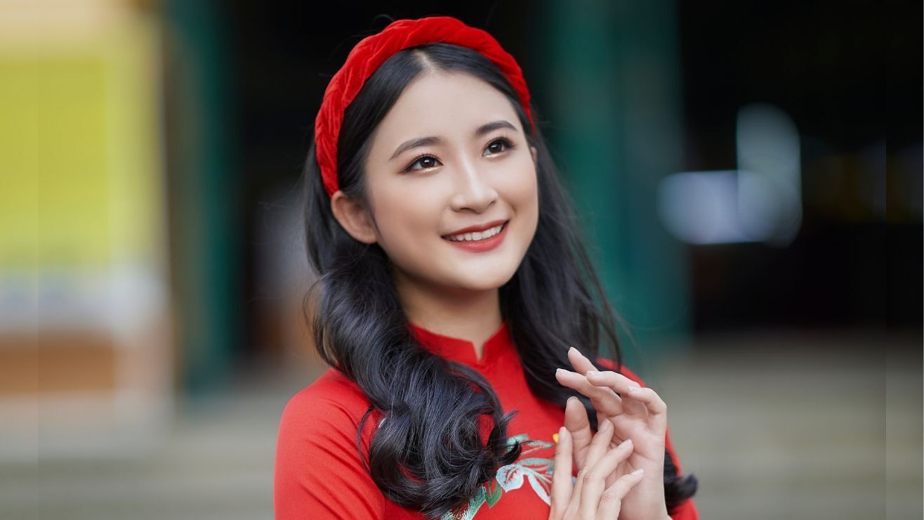 Kiểu tóc mặc áo dài