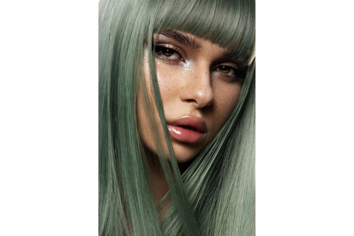 Tóc xanh lá khói mái bằng