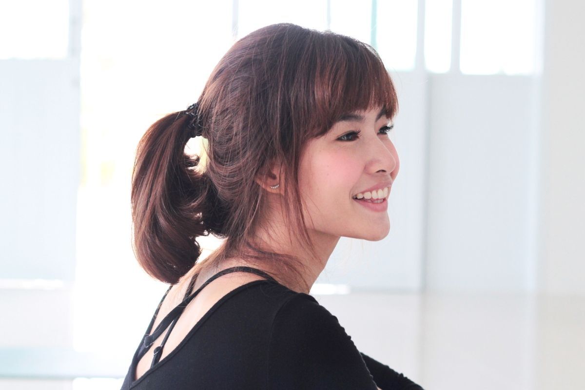 Cách buộc tóc đuôi gà cho tóc ngắn