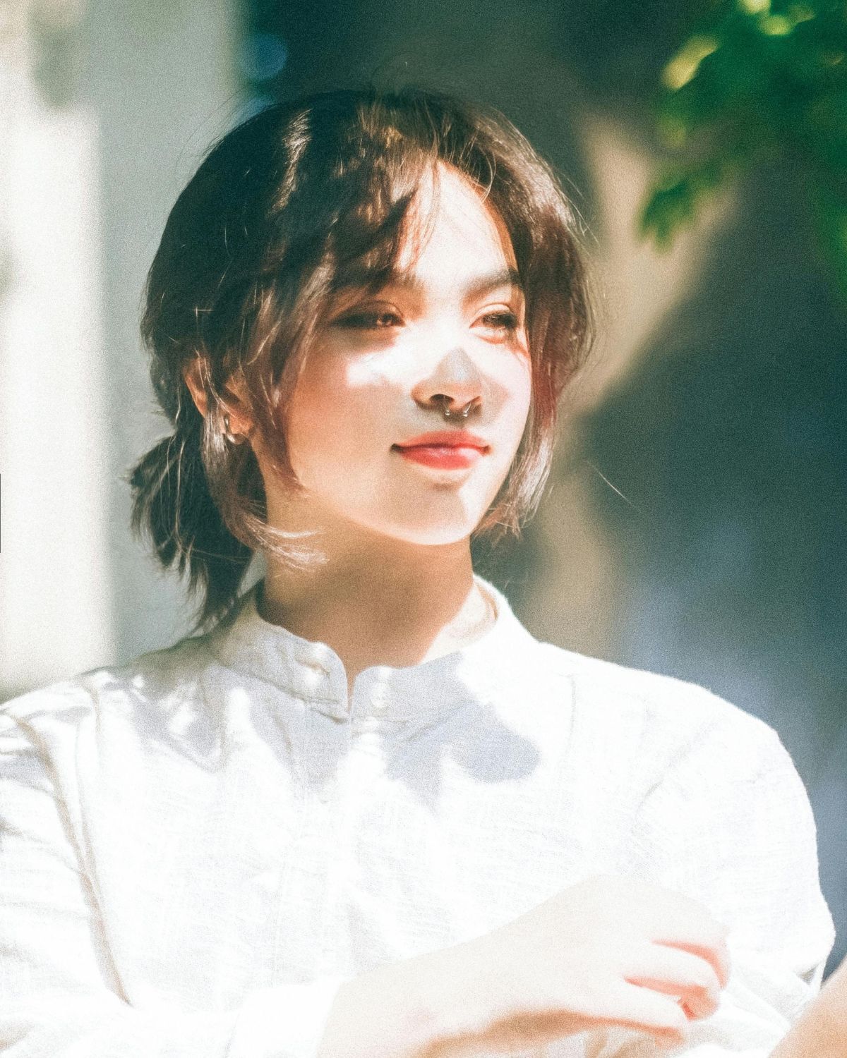 Cách cột tóc layer ngắn cá tính