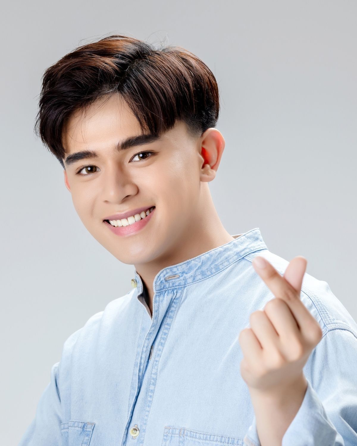 Tóc layer nam cạo 2 bên side part