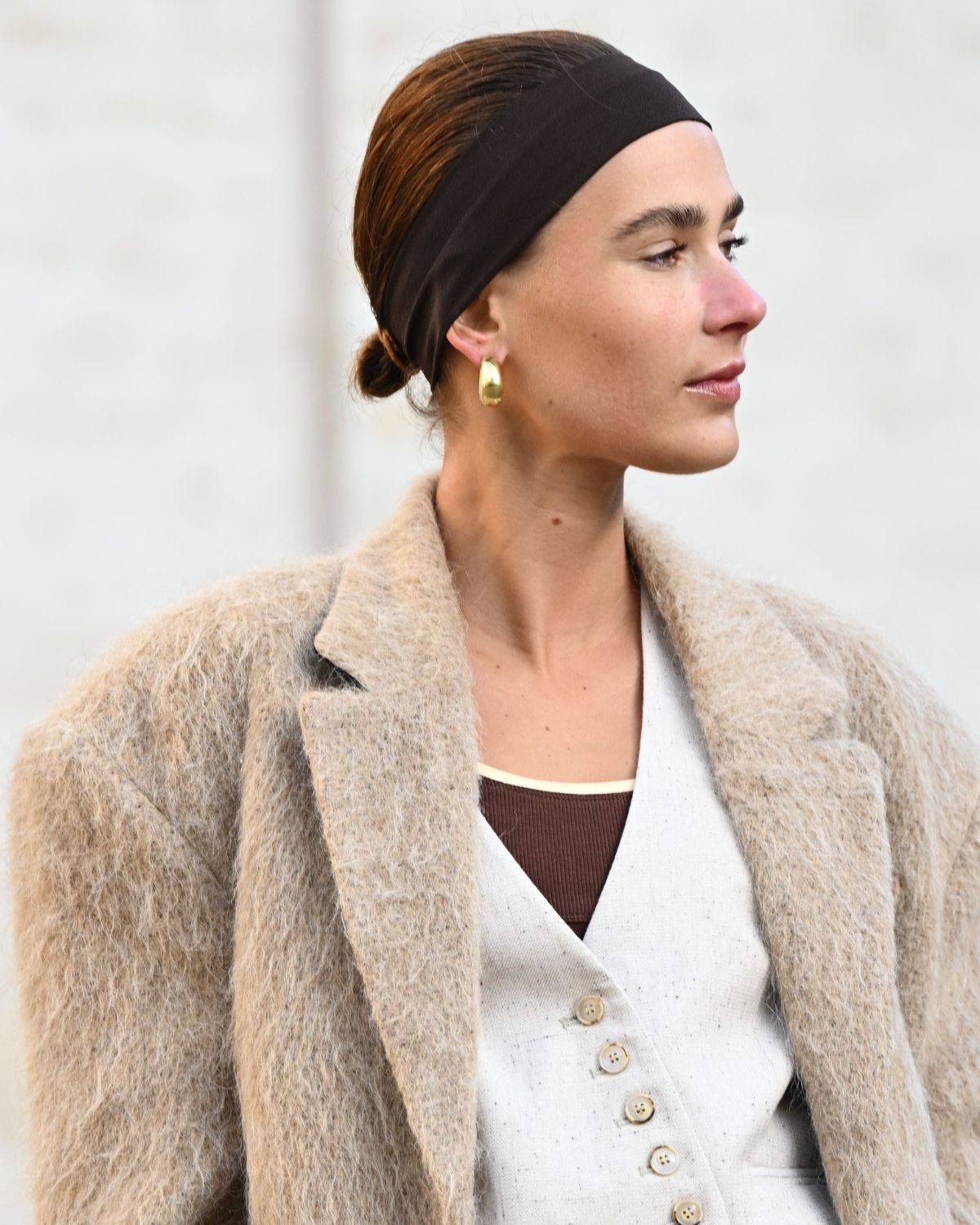 Buộc tóc ngắn cùng khăn turban