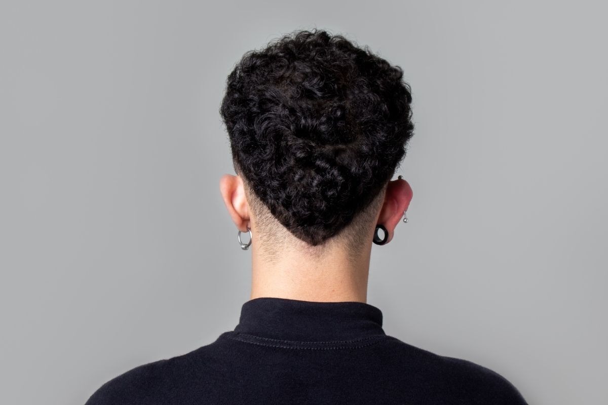 Tóc layer nam cạo 2 bên gáy nhọn