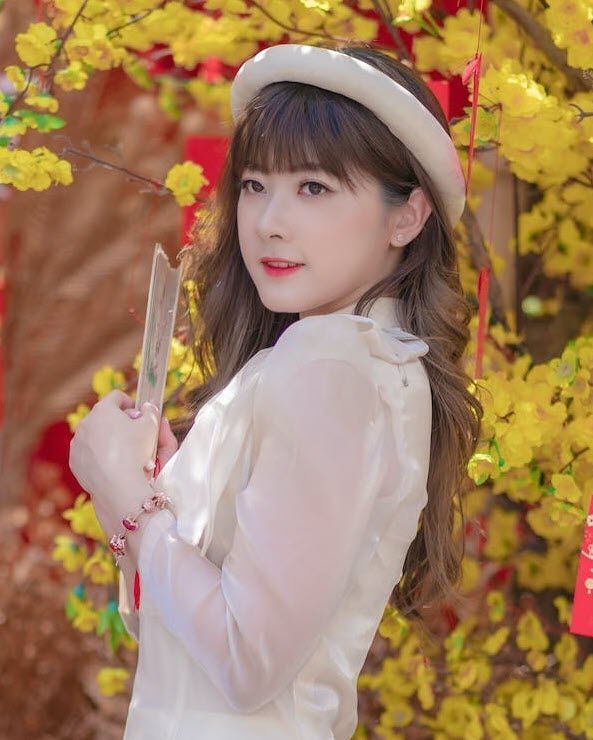 kiểu tóc đi chơi tết tóc xõa tóc đội mấn