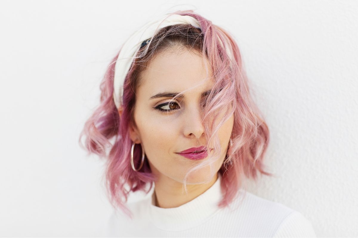 Màu tóc hot 2024: Hồng khói